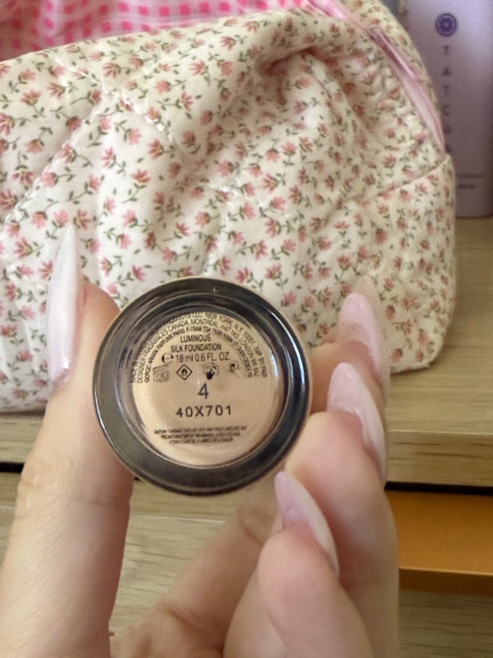Armani Mini Luminous Silk Foundation - Picture 3 of 4